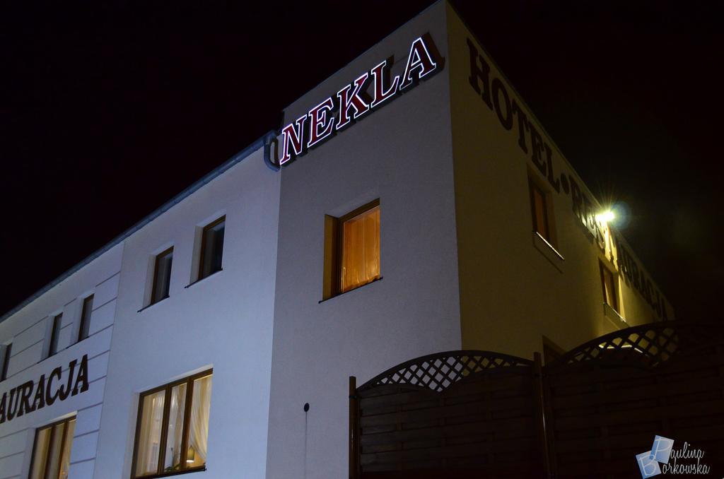 Hotel Nekla Exteriör bild